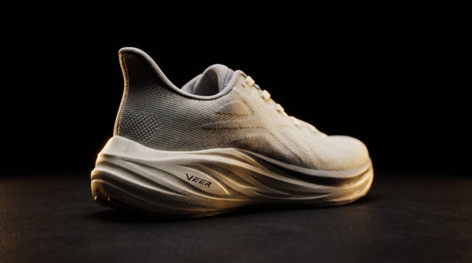 Talpa cu spumă V-Tech Light a unui sneaker Veer, prim-plan